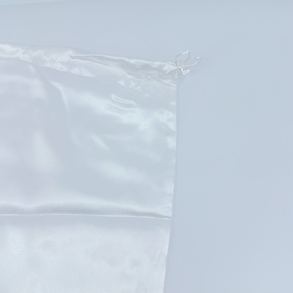 NWOT Medium Unbranded Silk Dust Bag, White - Picture 3 of 4